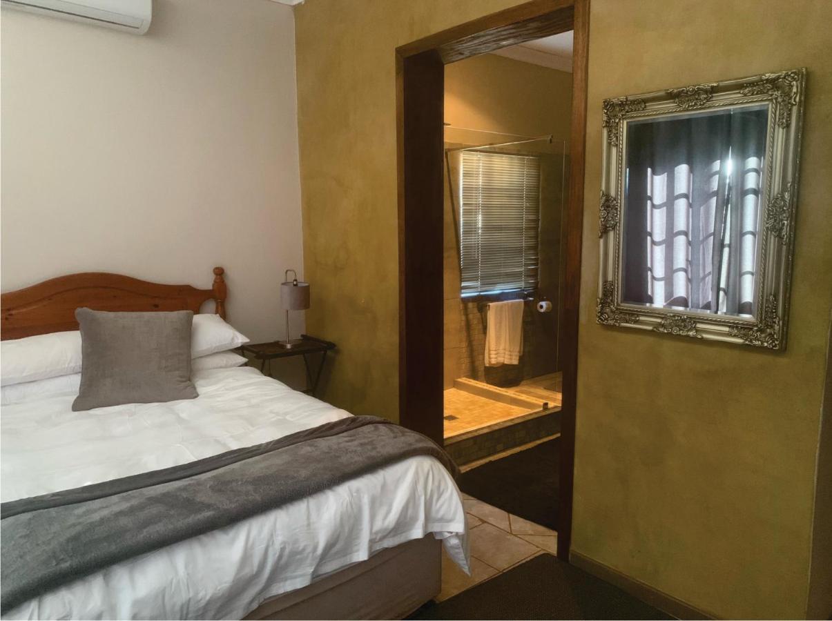 Douglas Villas Tzaneen Bagian luar foto