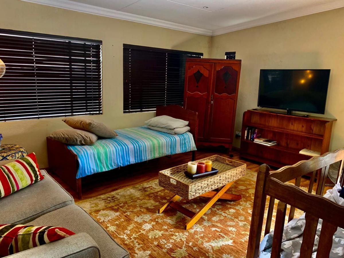 Douglas Villas Tzaneen Bagian luar foto