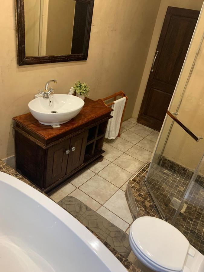 Douglas Villas Tzaneen Bagian luar foto
