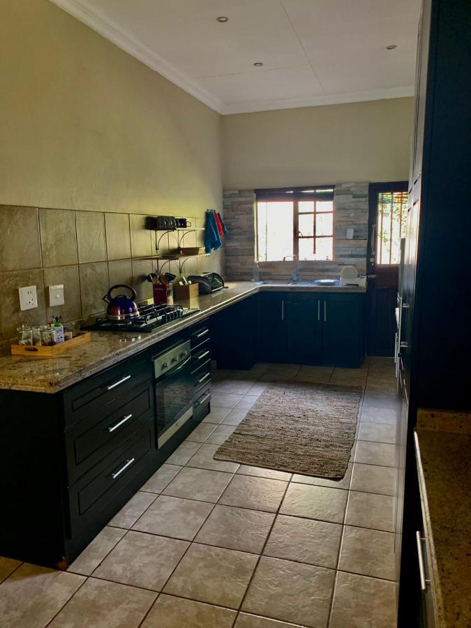 Douglas Villas Tzaneen Bagian luar foto